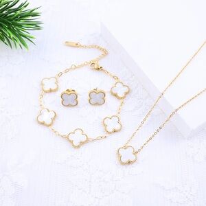 Elegant Gold and White Floral Jewelry Set